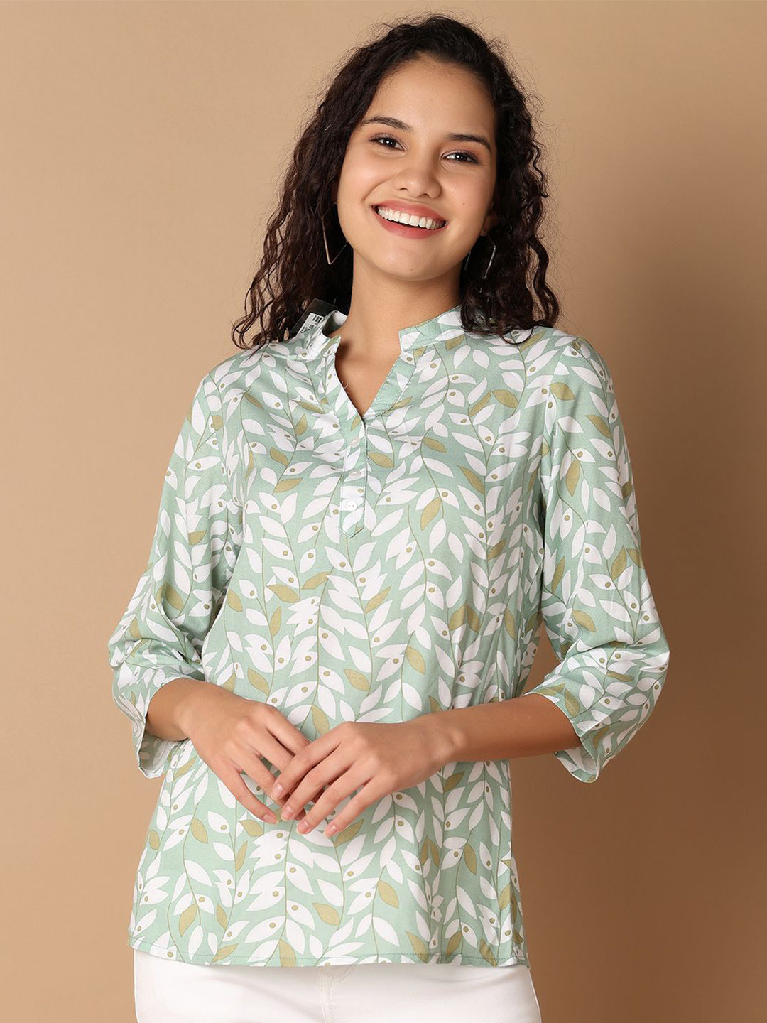 

UNLIMITED Women Floral Printed Mandarin Collar Top, Sea green