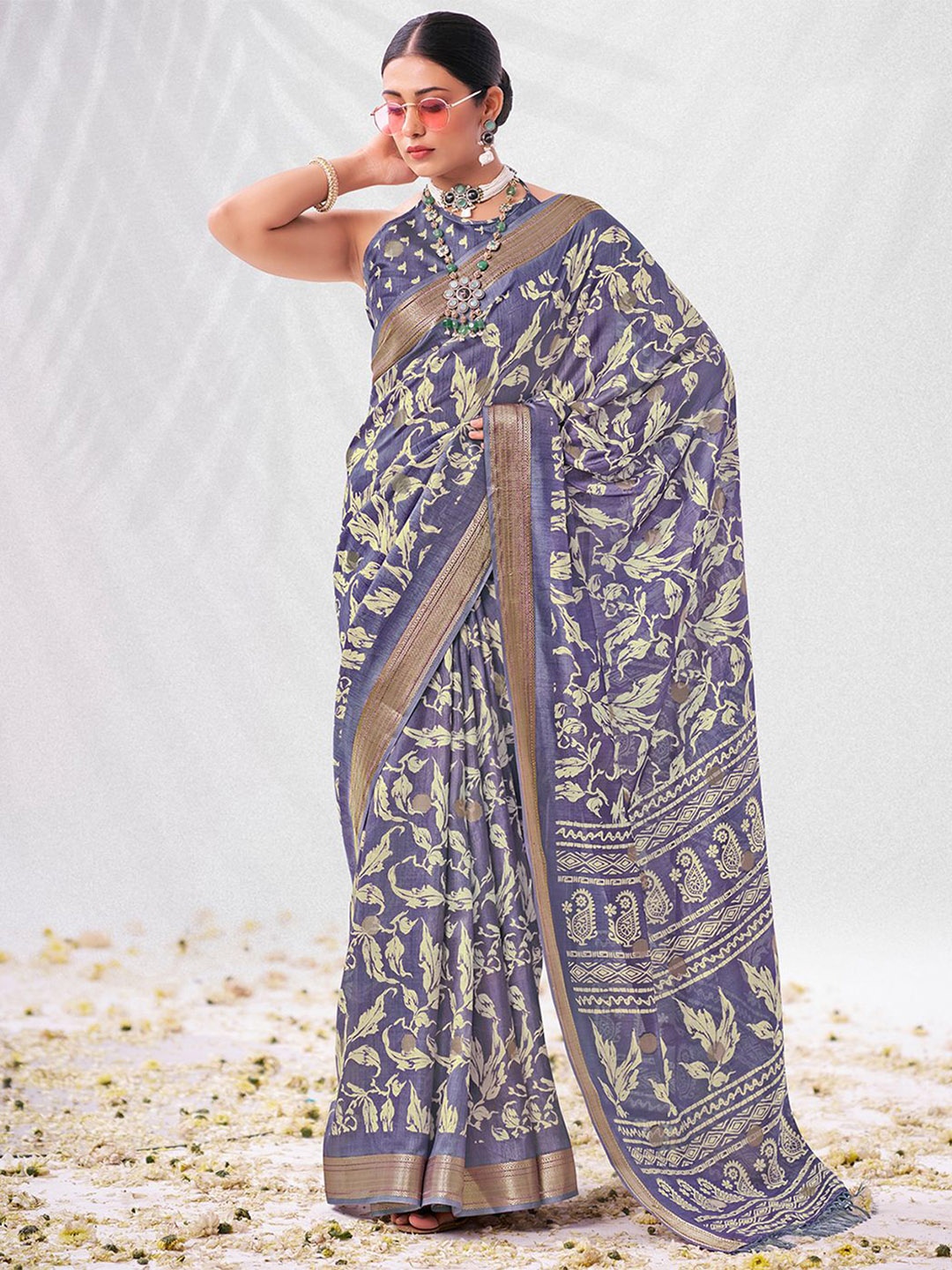 

SANSKAR Printed Floral Zari Cotton Blend Saree, Grey