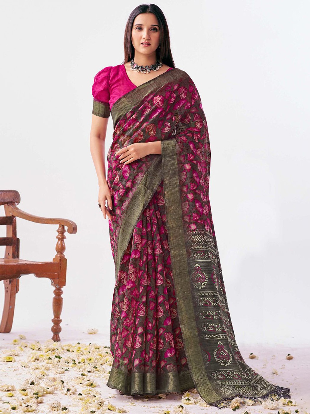 

SANSKAR Floral Zari Saree, Pink