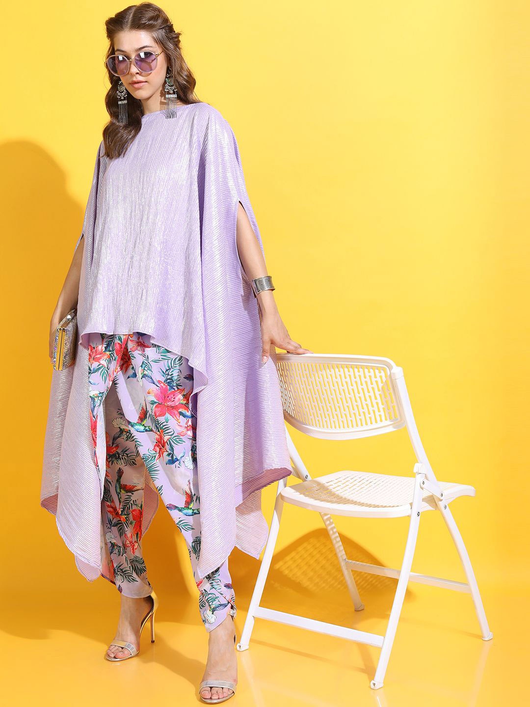 

Vishudh Women Ethnic Motifs Regular Kurta with Palazzos, Mauve