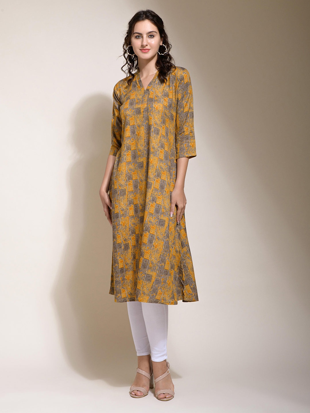 

SAZRIKA Floral Printed Velvet Kurta, Mustard