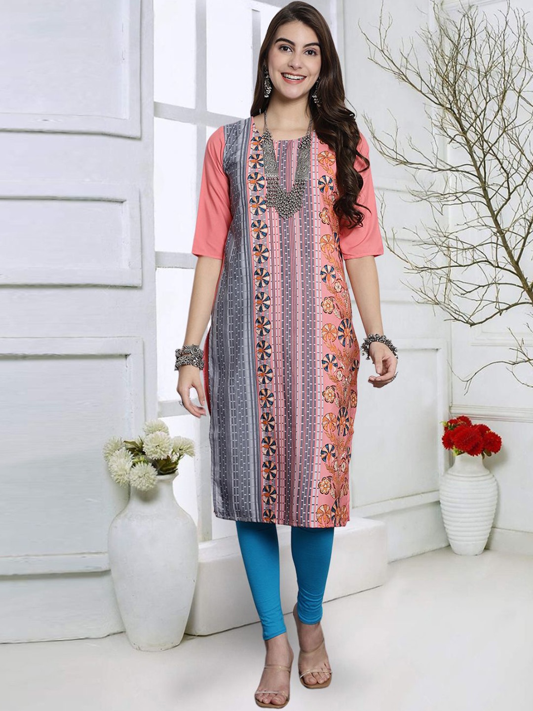 

7Threads Geometric Printed Round Neck Crepe Straight Kurta, Pink