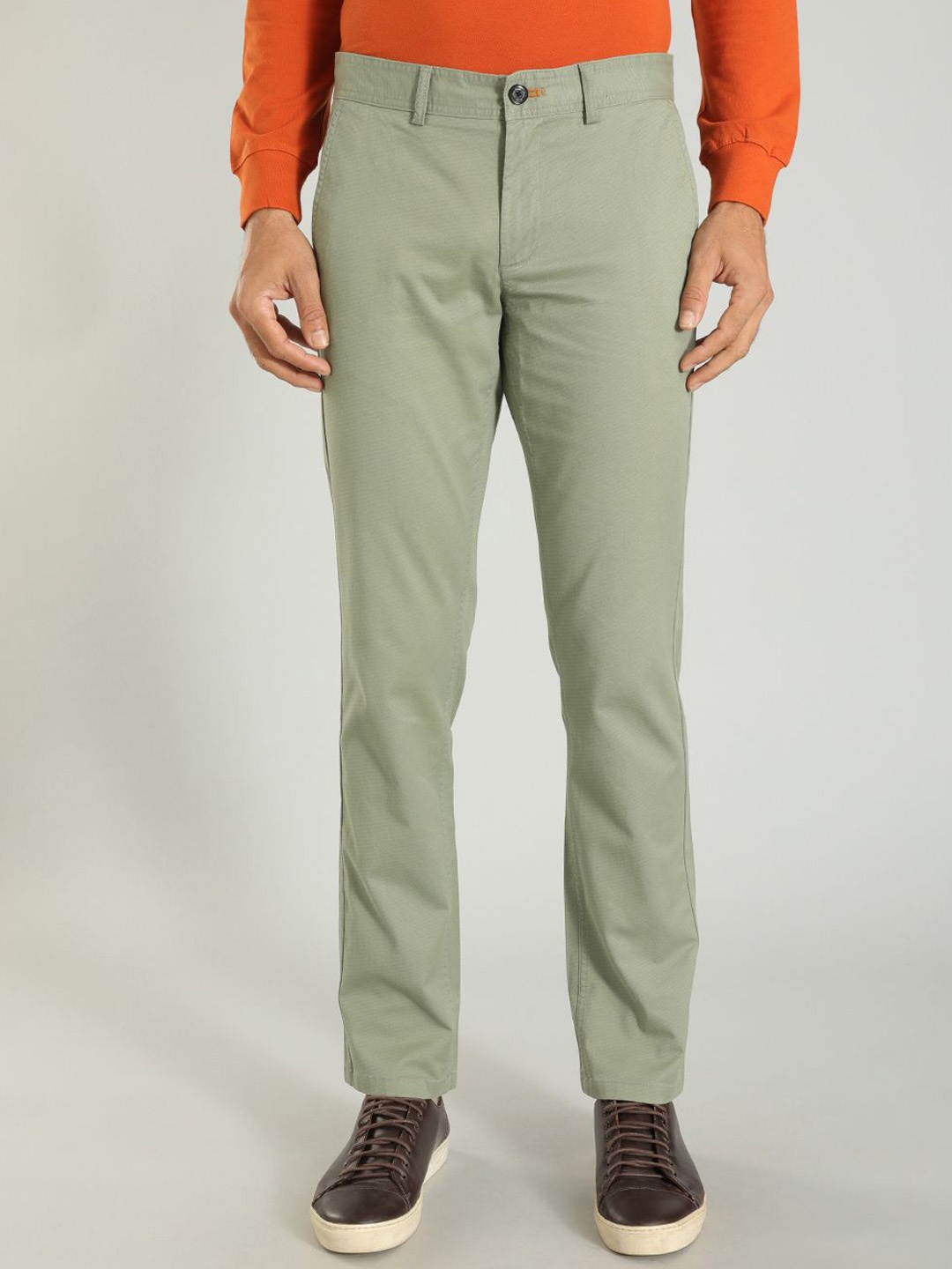 

Indian Terrain Men Brooklyn Slim Fit Chinos Trousers, Green