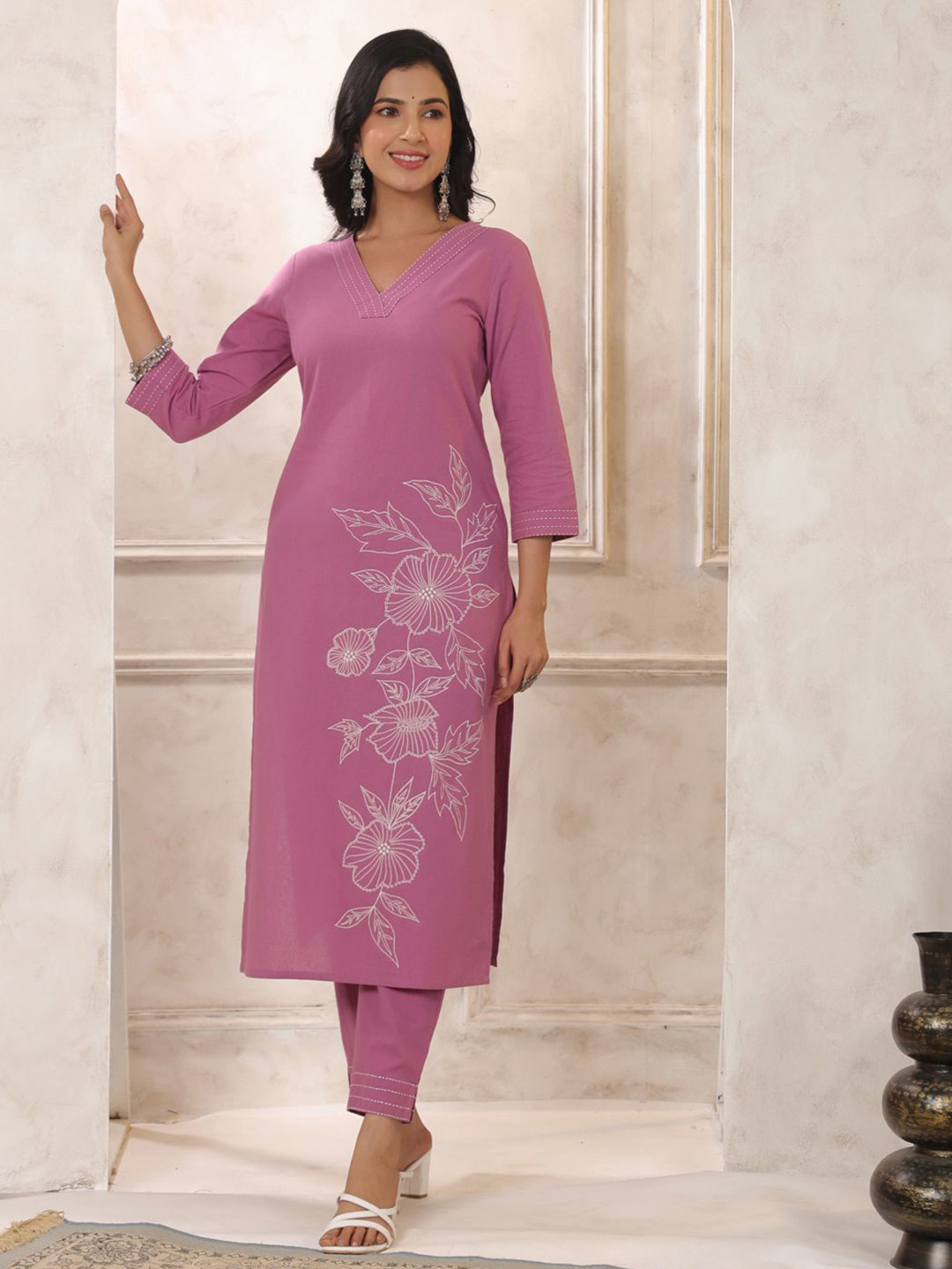 

PIROH Women Floral Printed Regular Pure Cotton Kurta with Trousers, Purple