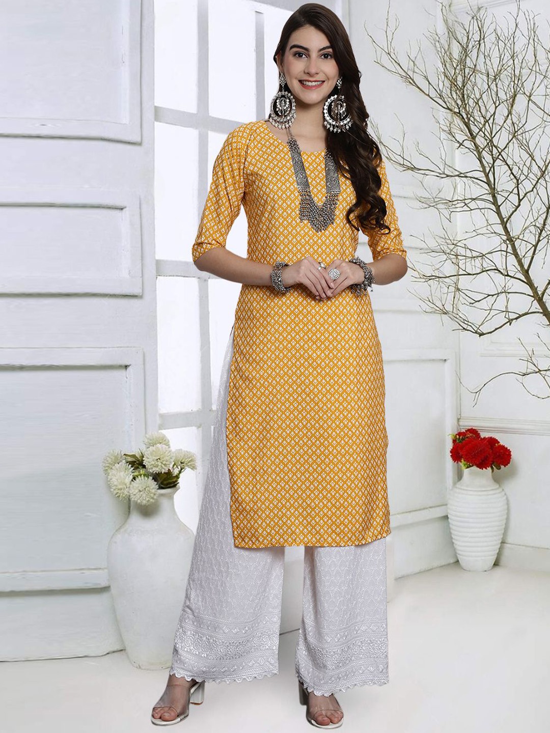 

7Threads Geometric Printed Round Neck Straight Kurta, Yellow