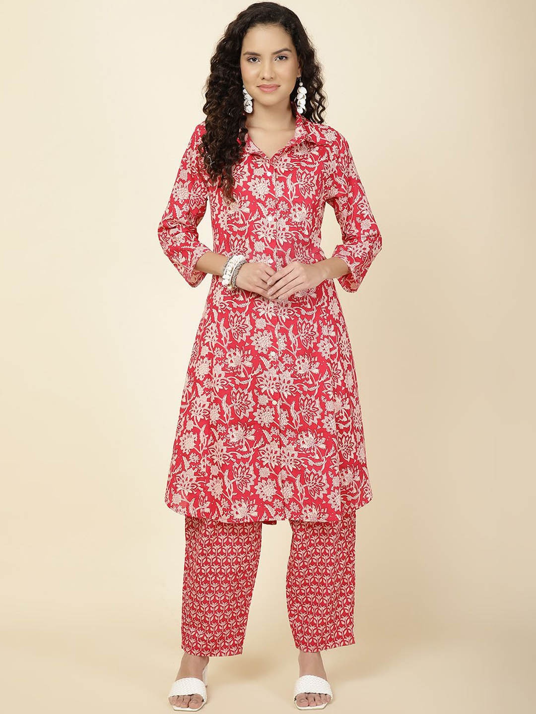 

Meena Bazaar Women Ethnic Motifs Printed Regular Kurta with Trousers, Pink