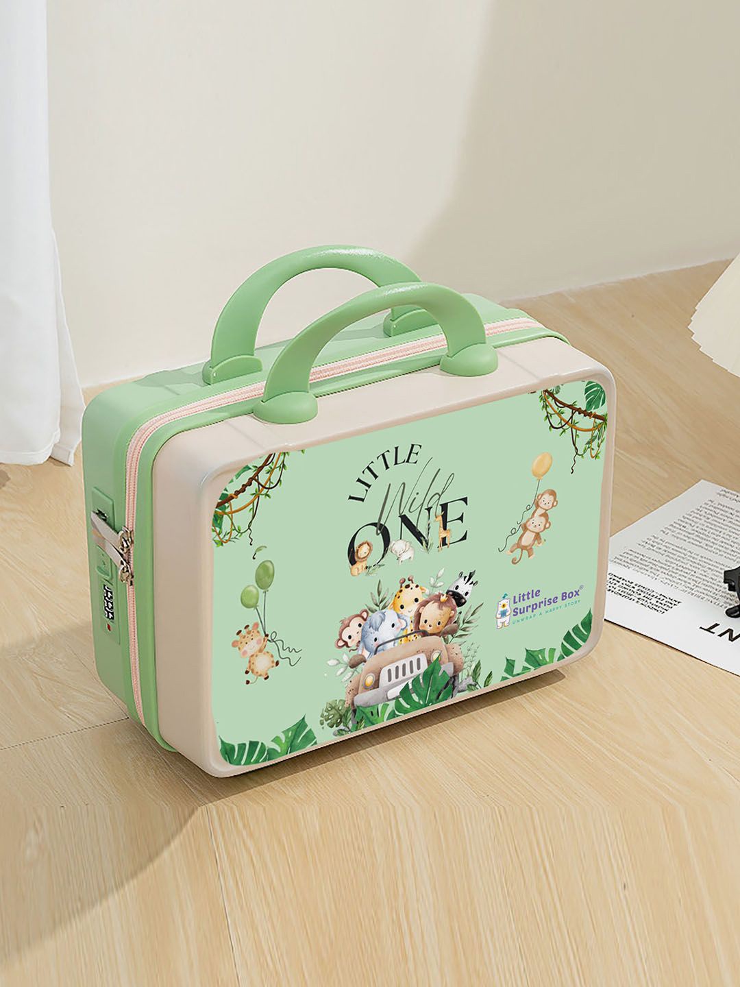 

Little Surprise Box Jungle Safari Theme Hardcase Travel Suitcase, Green