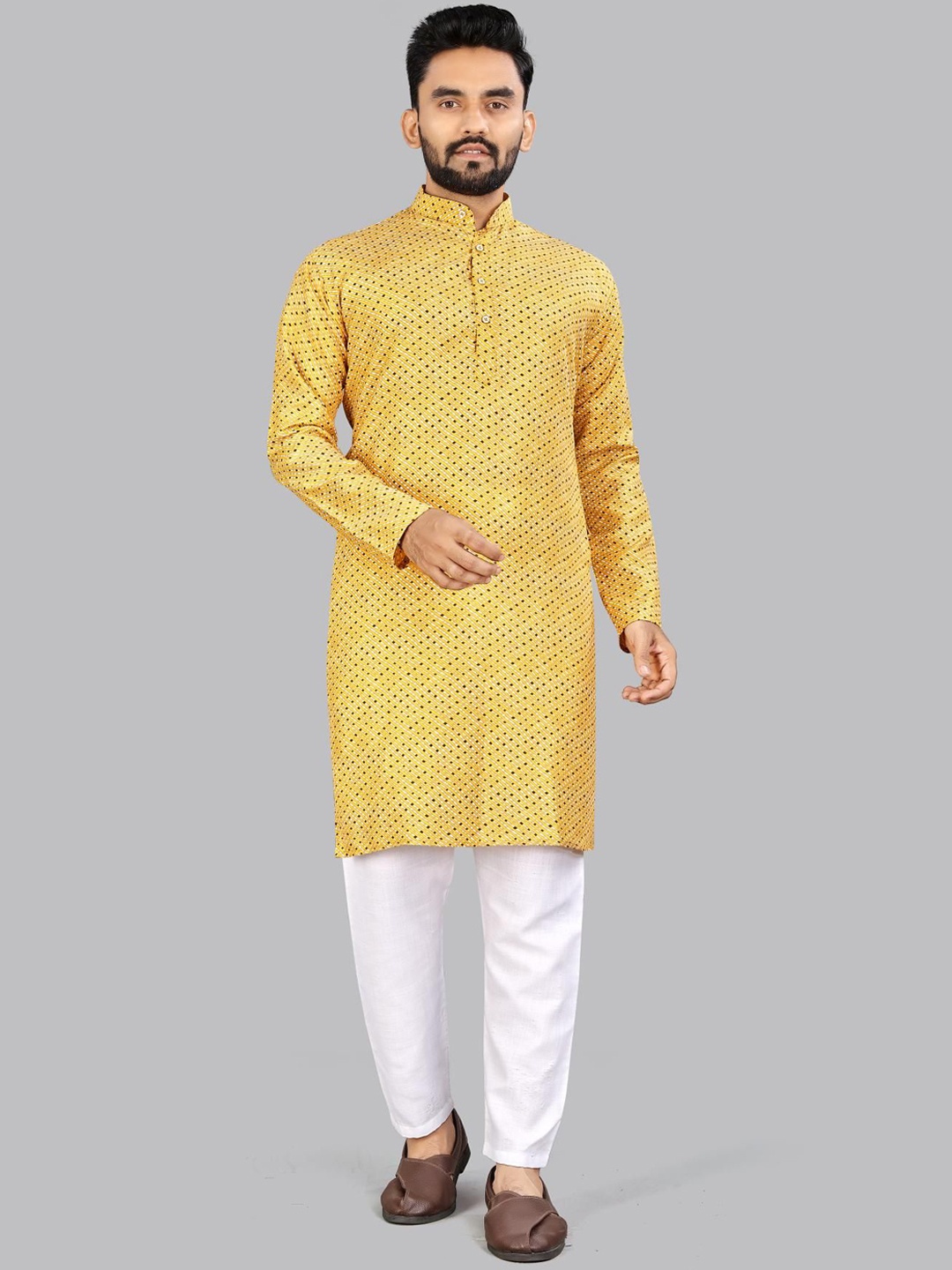 

allan peter Men Geometric Thread Work Pathani Kurta, Yellow