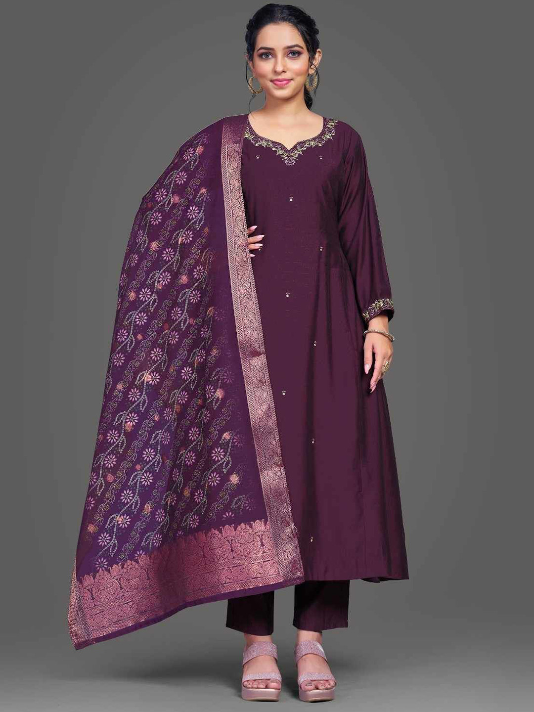 

DARIAN Women Ethnic Motifs Embroidered Regular Kurta with Trousers & With Dupatta, Burgundy