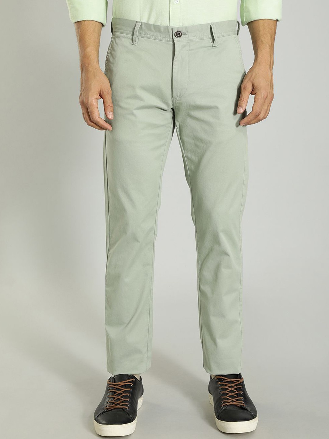 

Indian Terrain Men Brooklyn Slim Fit Chinos Trousers, Green
