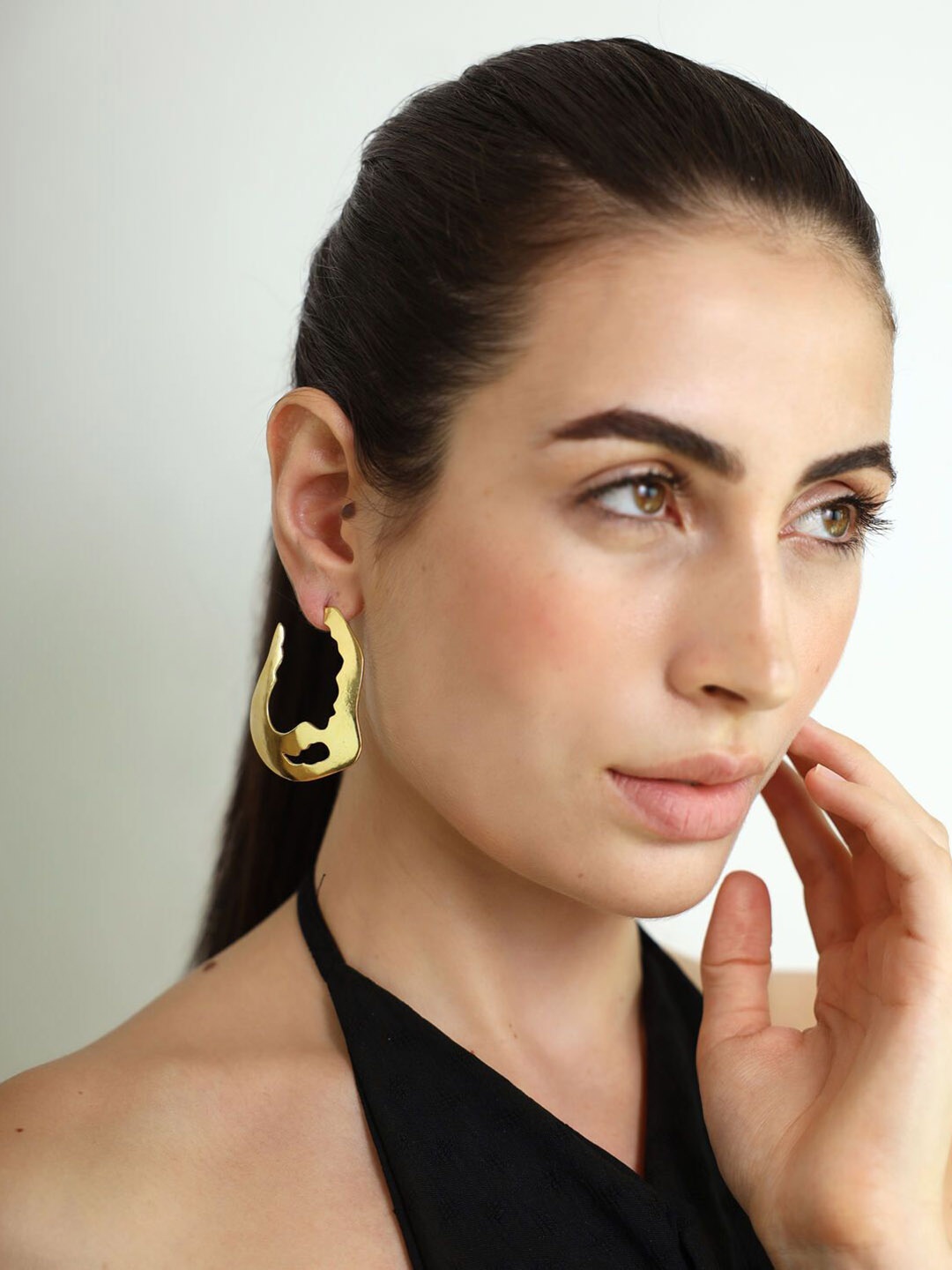 

Varnika Arora Geometric Drop Earrings, Gold