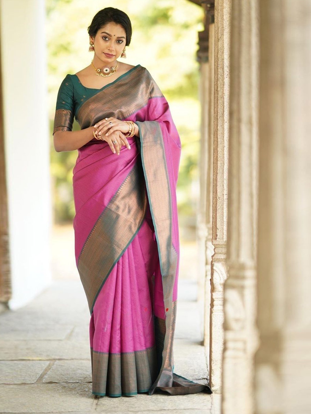 

Upalksh Woven Design Zari Banarasi Saree, Pink