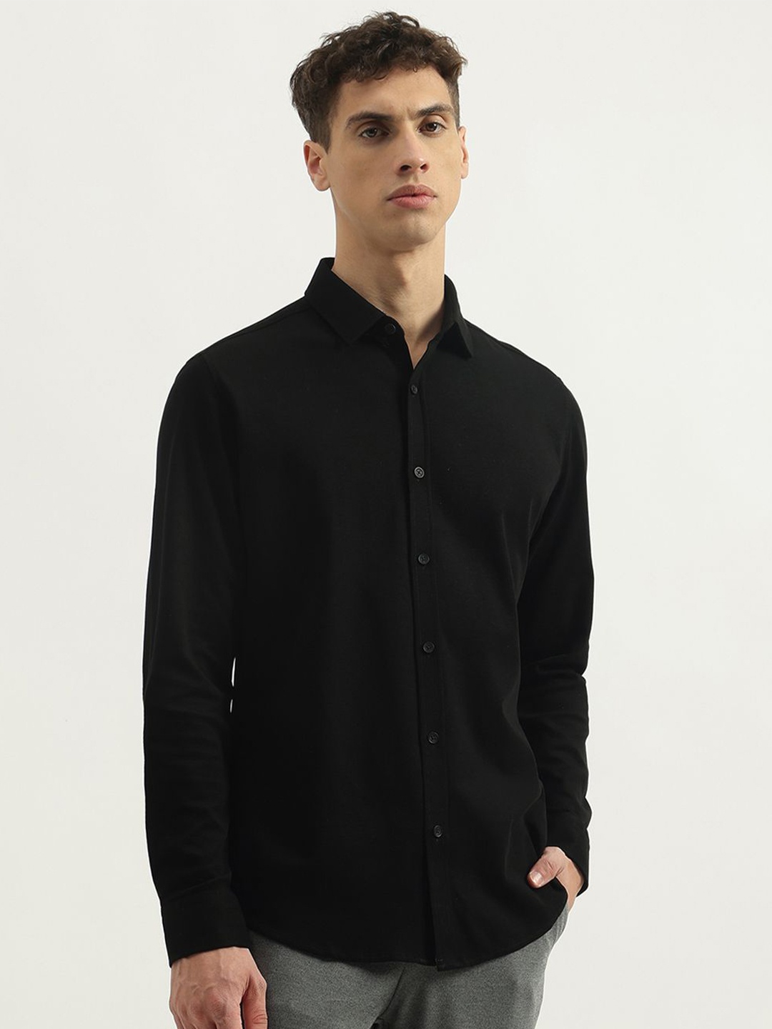 

United Colors of Benetton Men Spread Collar Solid Cotton Casual Shirt, Black