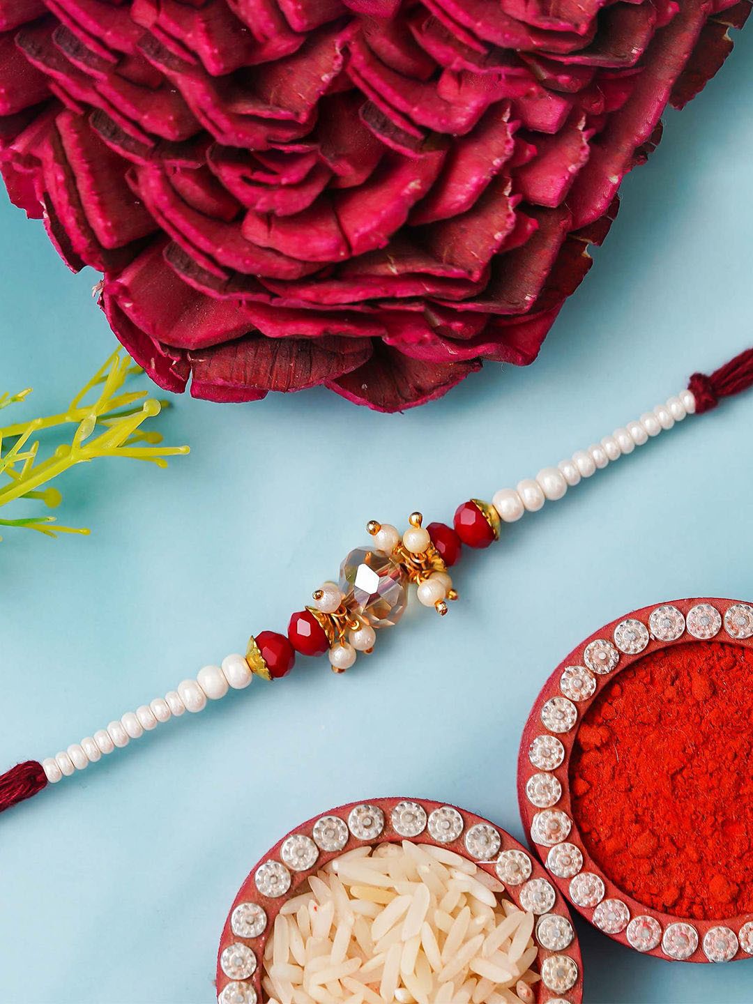 

eCraftIndia Thread Rakhi, White