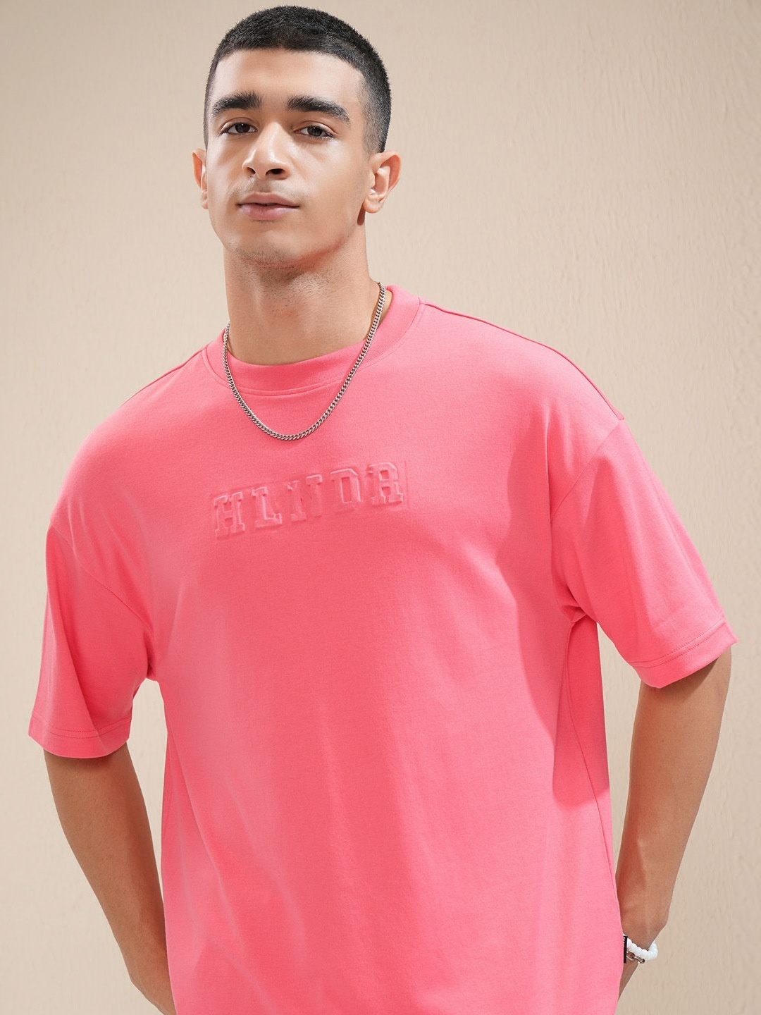 

HIGHLANDER Men Round Neck Drop Shoulder Oversized Brand Logo Oversized Basic Tshirt, Rose