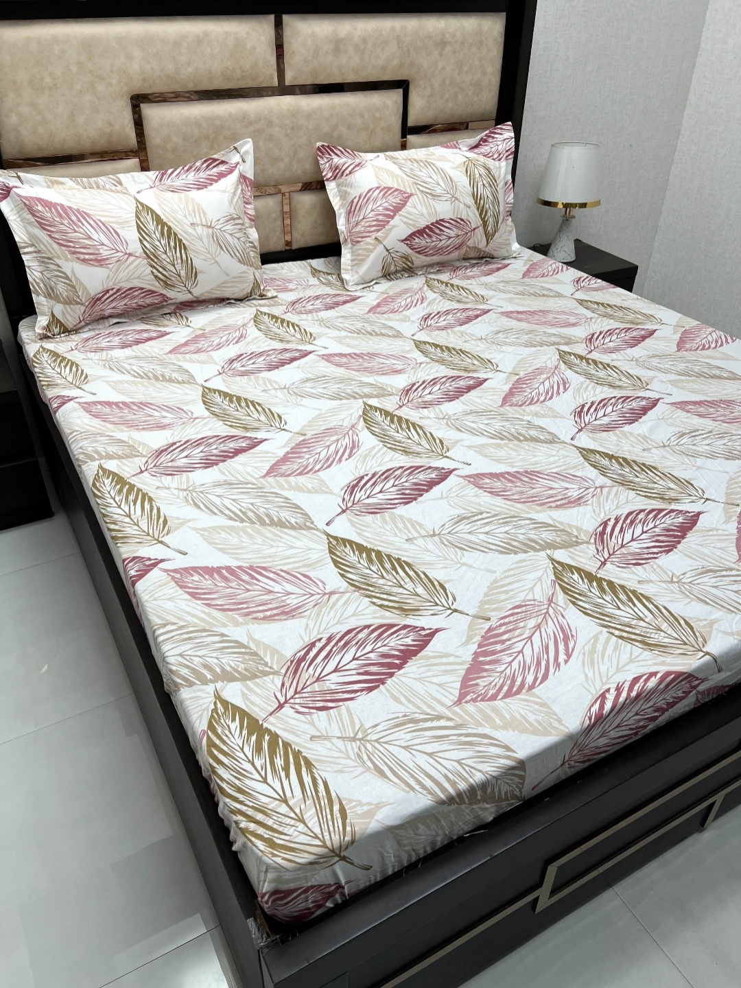 

Pure Decor White & Pink Floral 300 TC King Bedsheet with 2 Pillow Covers