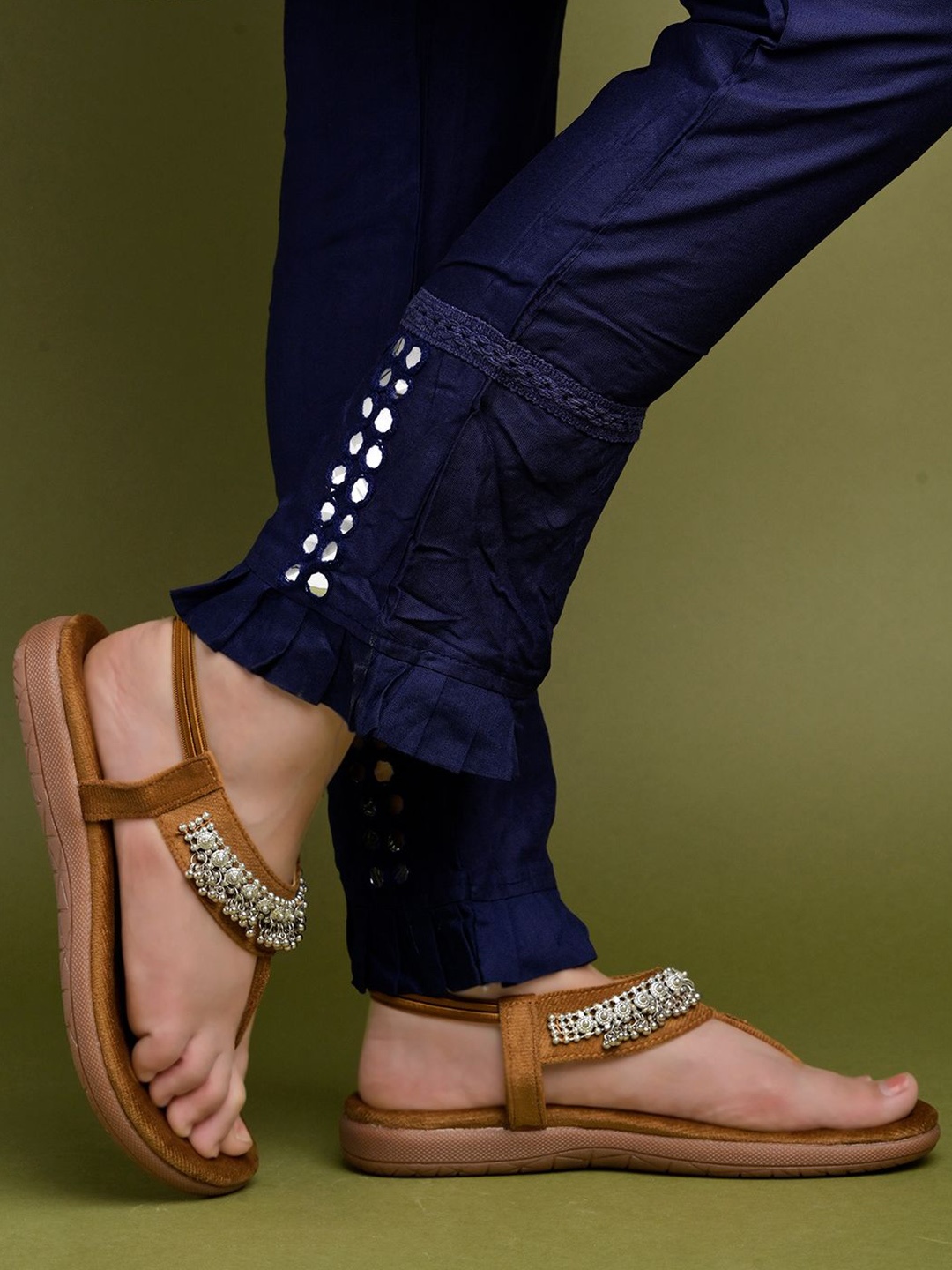 

Shoetopia Girls Ethnic T-Strap Flats, Tan