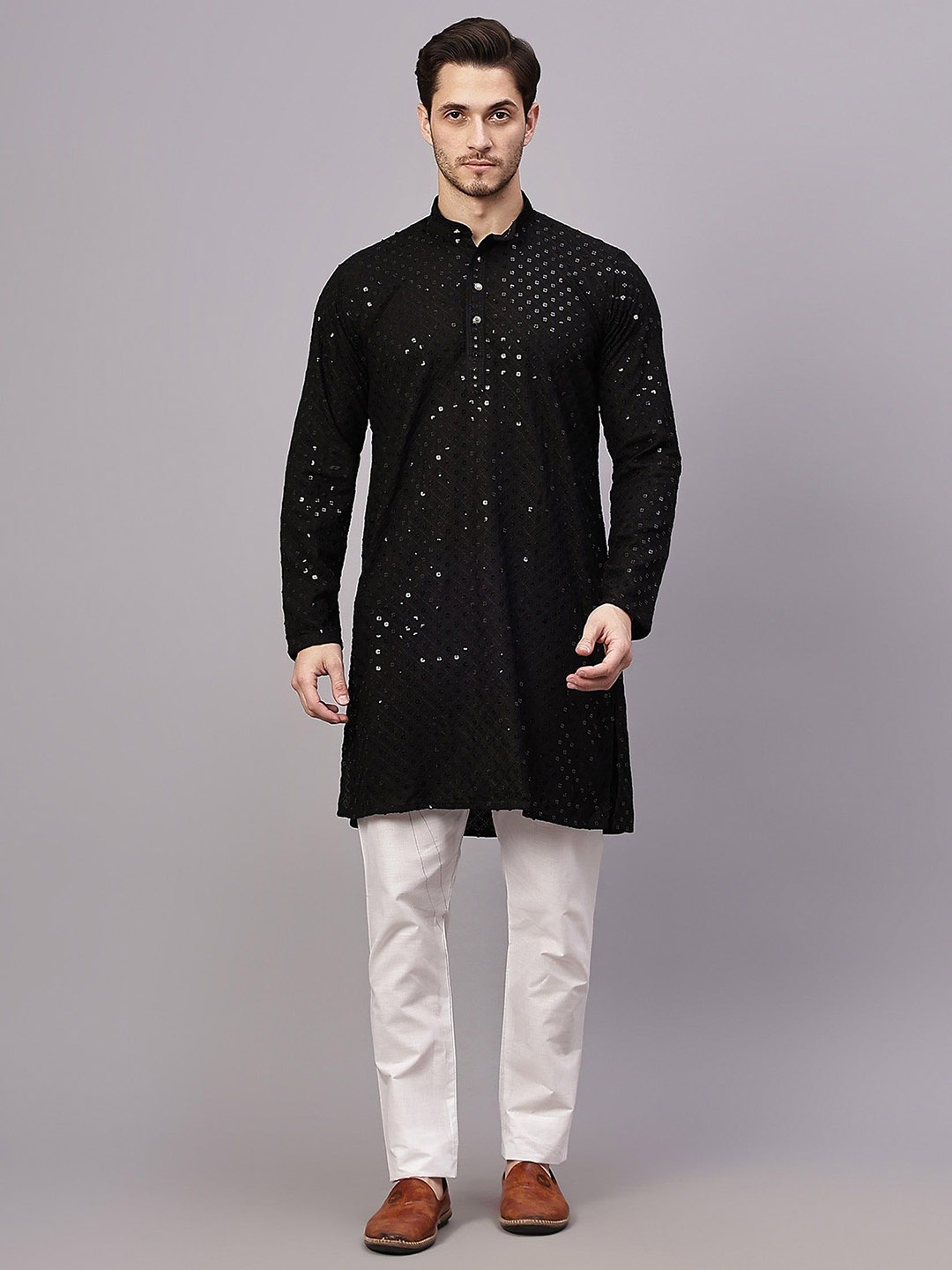 

Yugnik Men Embroidered Regular Kurta with Pyjamas, Black