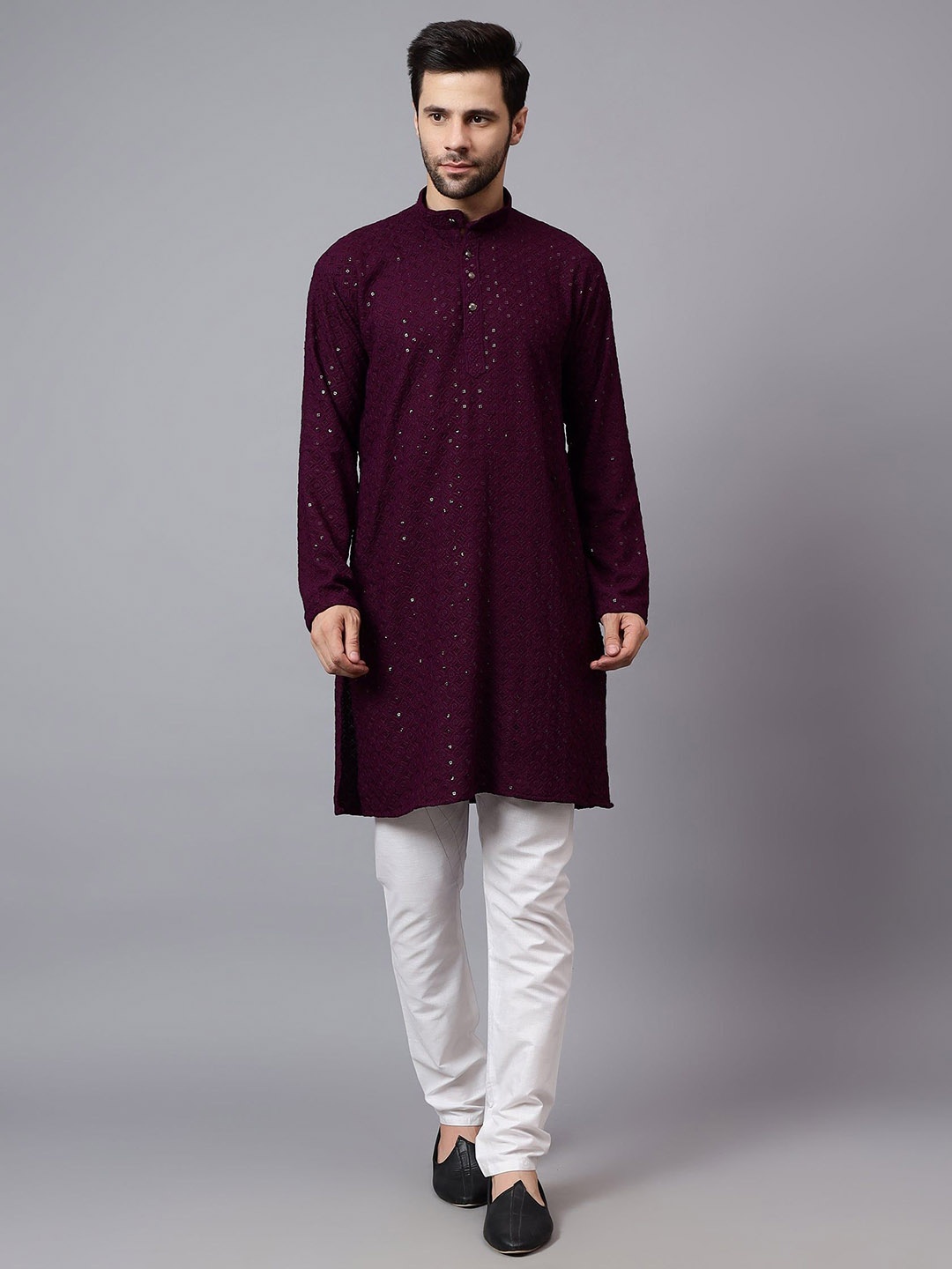 

Yugnik Men Embroidered Regular Kurta with Pyjamas, Magenta