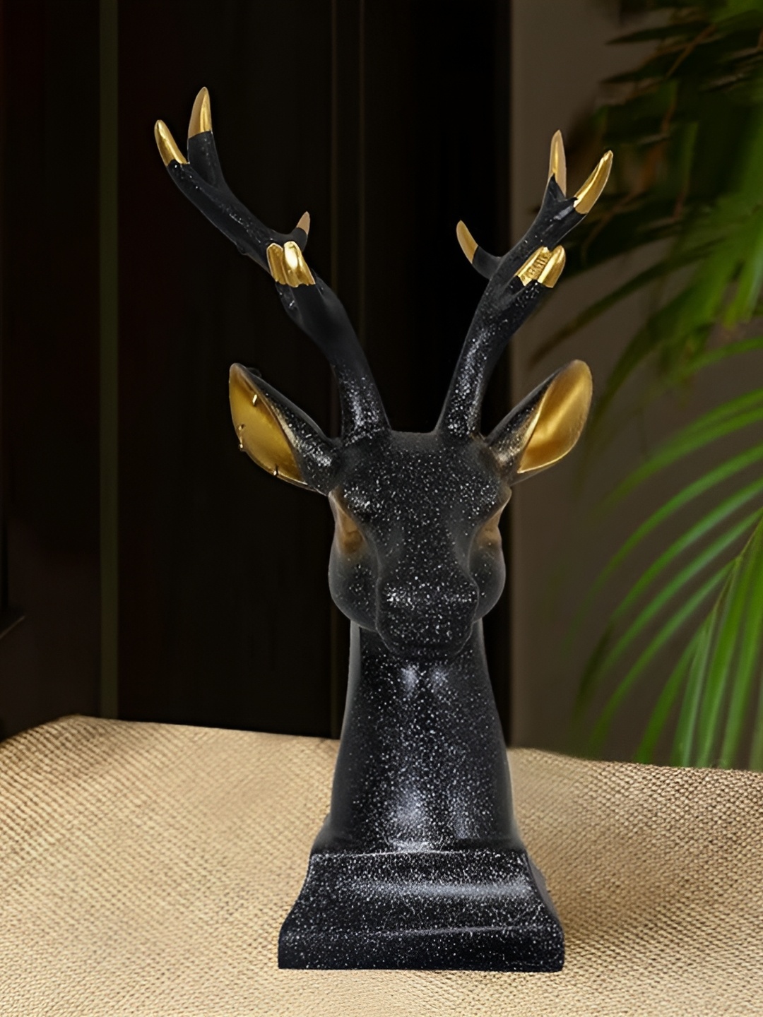 

Zart Black Figurine Showpiece