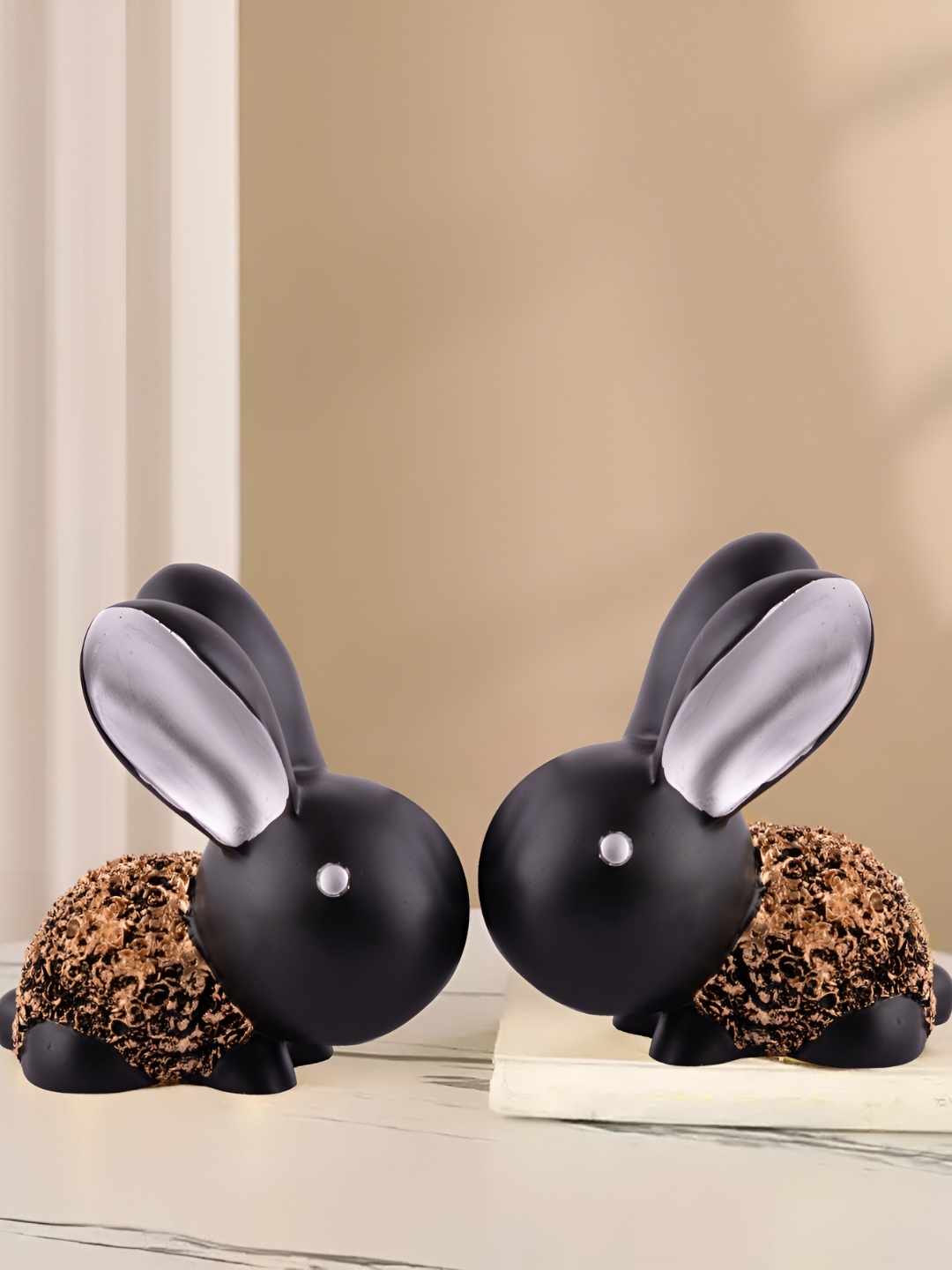 

Zart Black Idol Showpiece