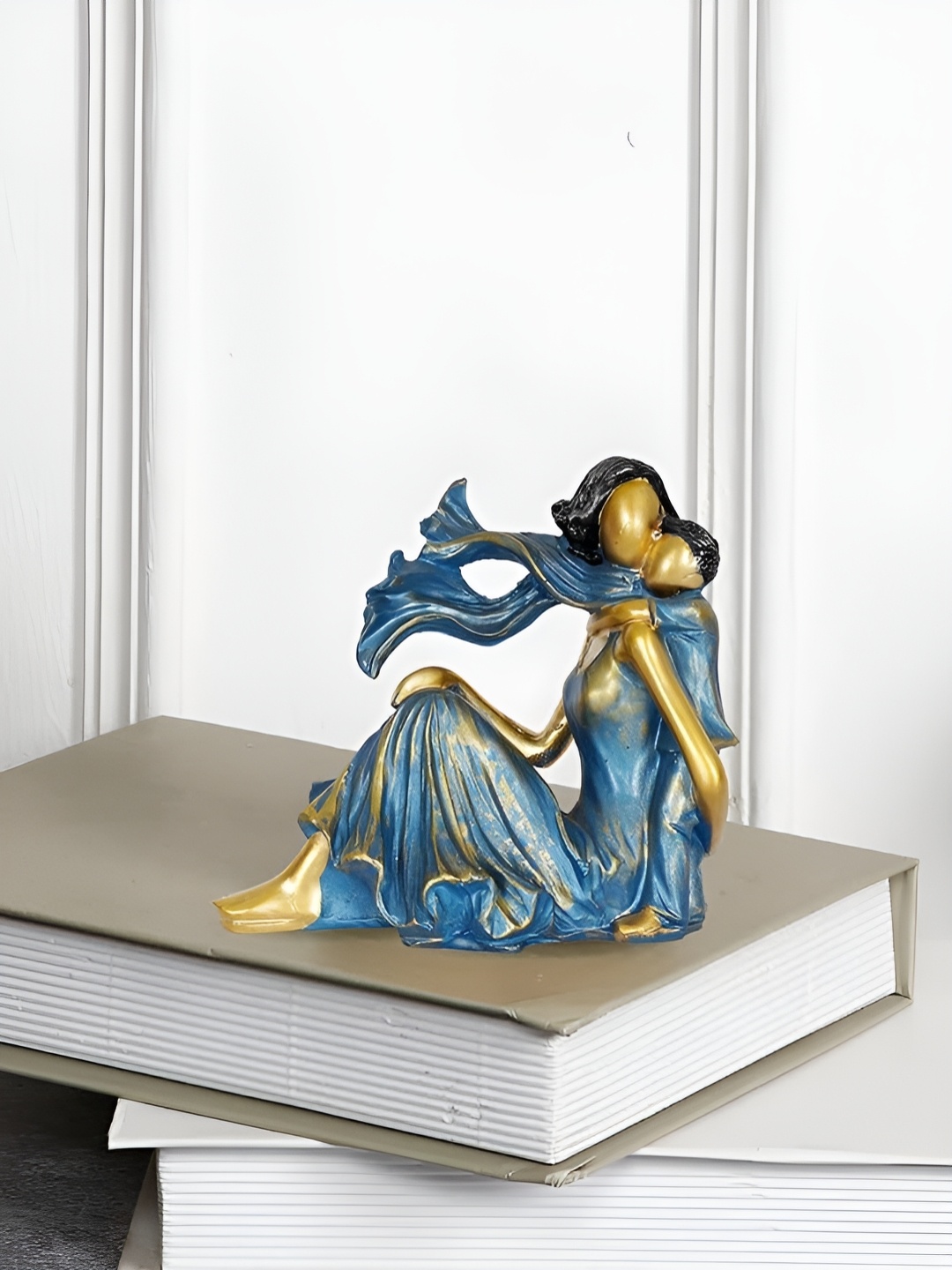 

Zart Blue Idol Showpiece