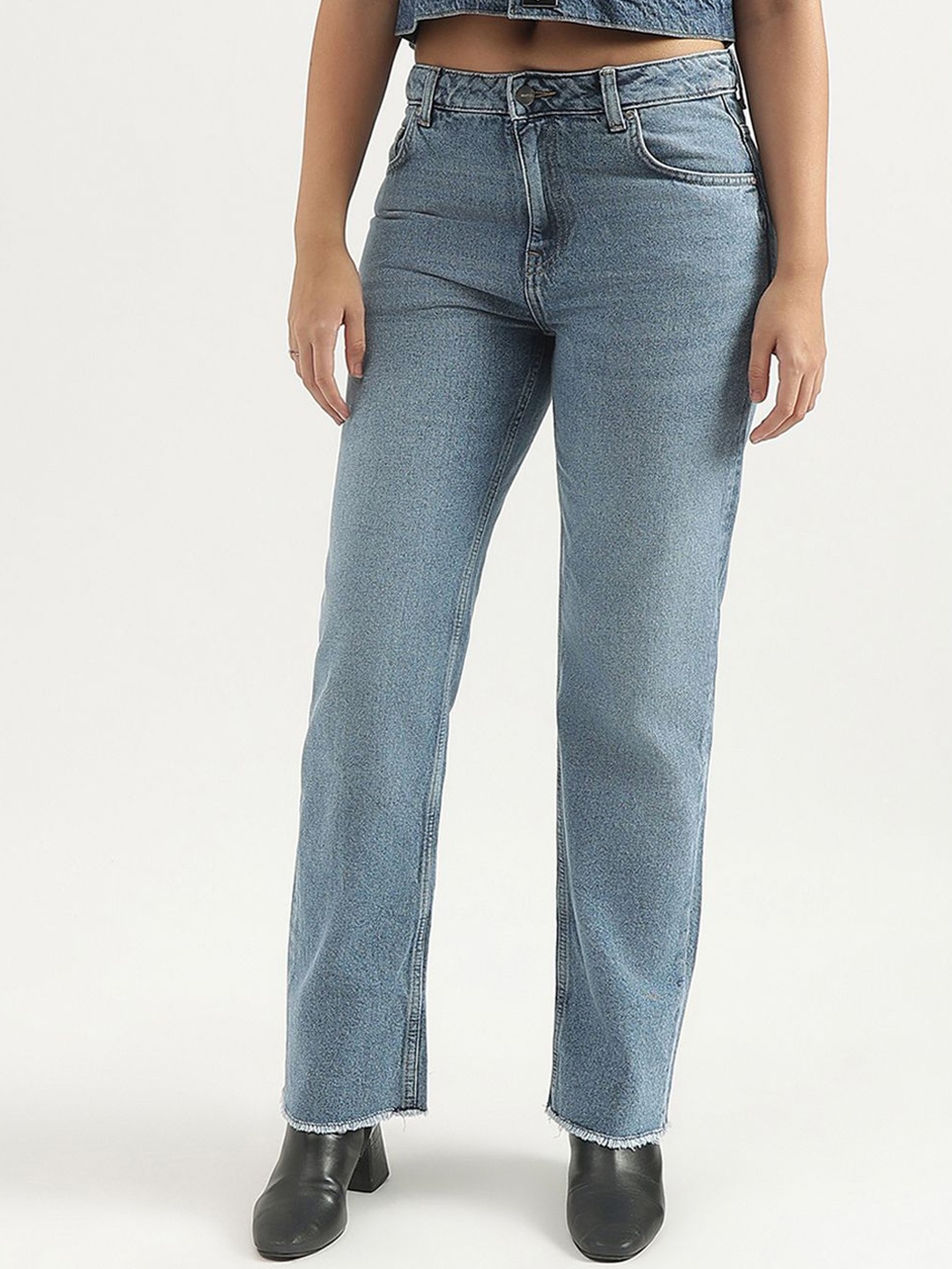 

United Colors of Benetton Women Straight Fit High-Rise Low Distress Jeans, Blue