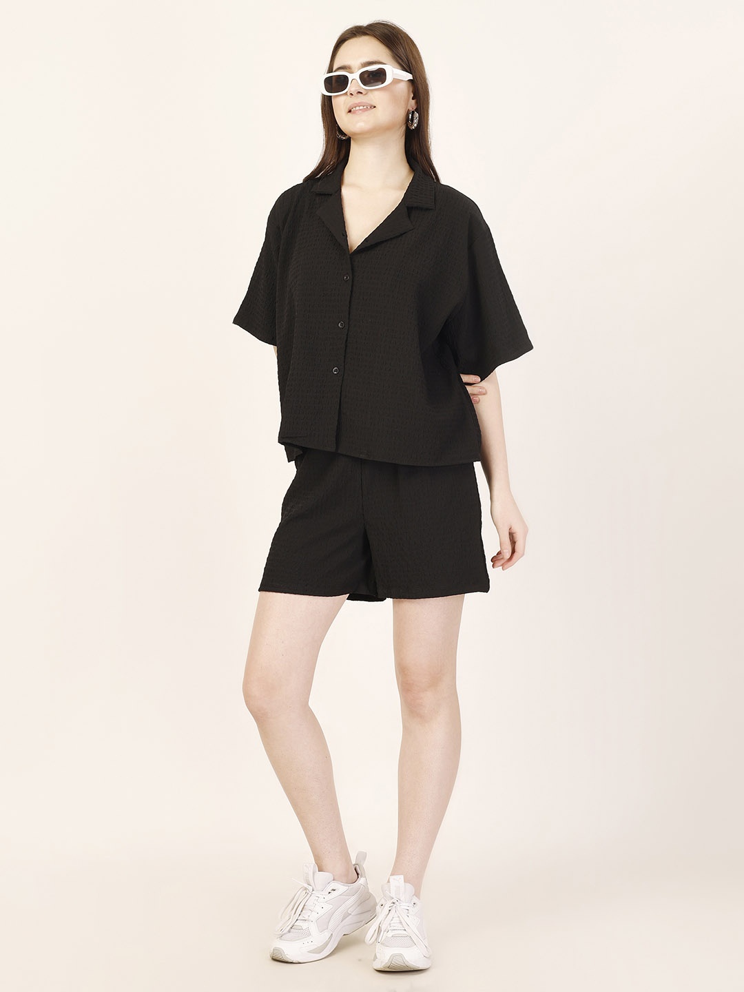 

DressBerry Brown Short Sleeves Shirt With Shorts