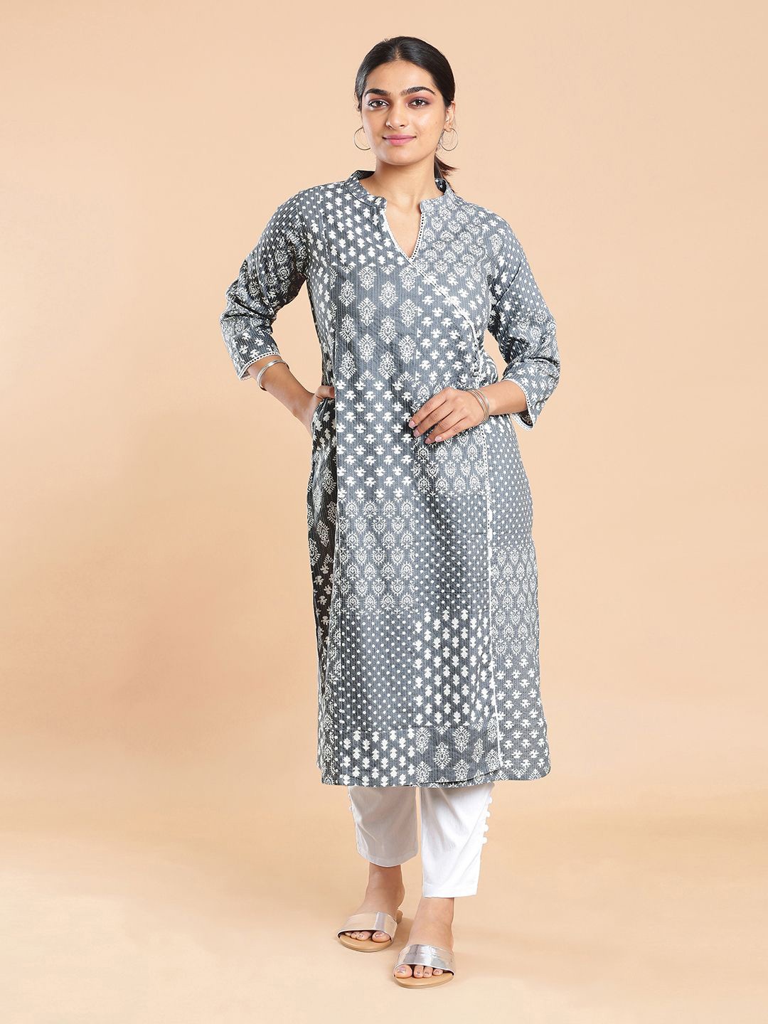 

Kalyan Silks Women Ethnic Motifs Printed Pure Cotton Kurta, Grey