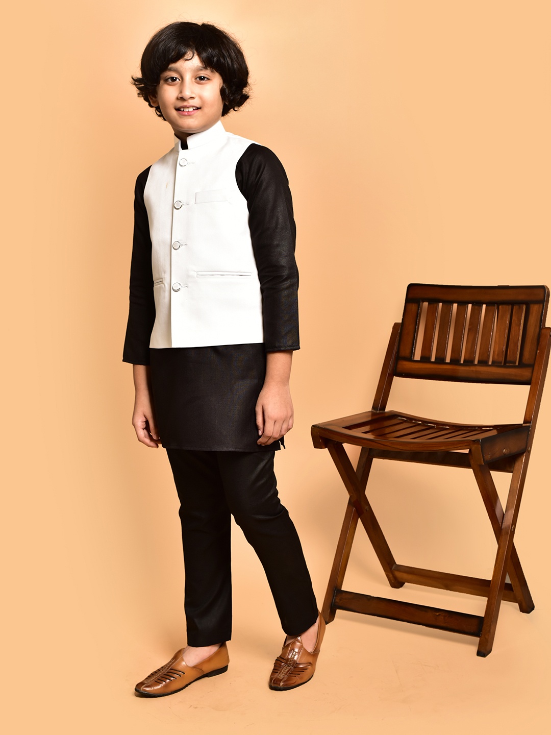 

PRINTINDIA Boys Band Collar Straight Kurta with Trouser & Nehru Jacket, Black