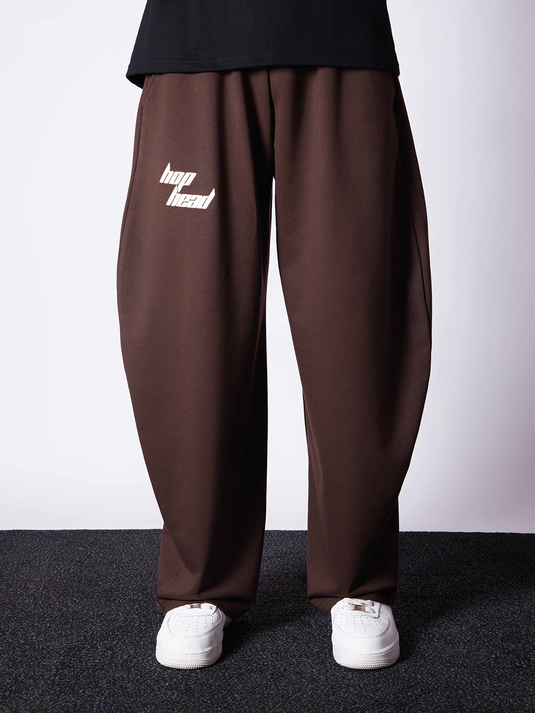 

HOP HEAD Men Loose Fit Mid-Rise Cotton Track Pants, Brown