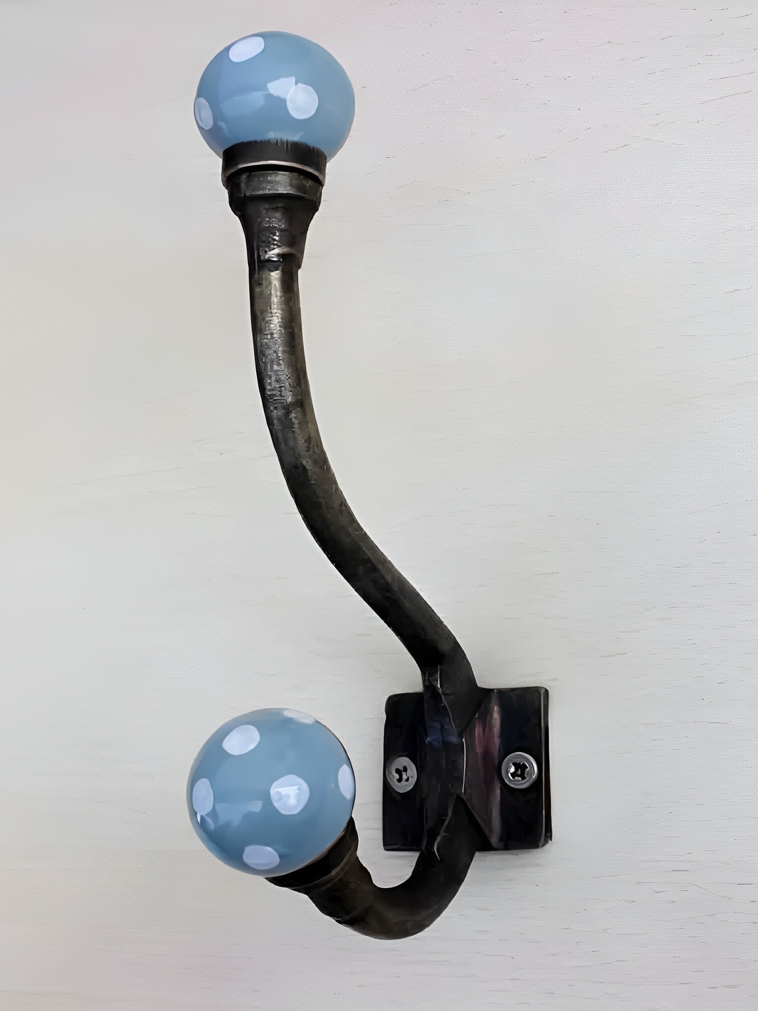 

IndianShelf Blue & Bronze Printed Ceramic Wall Hook