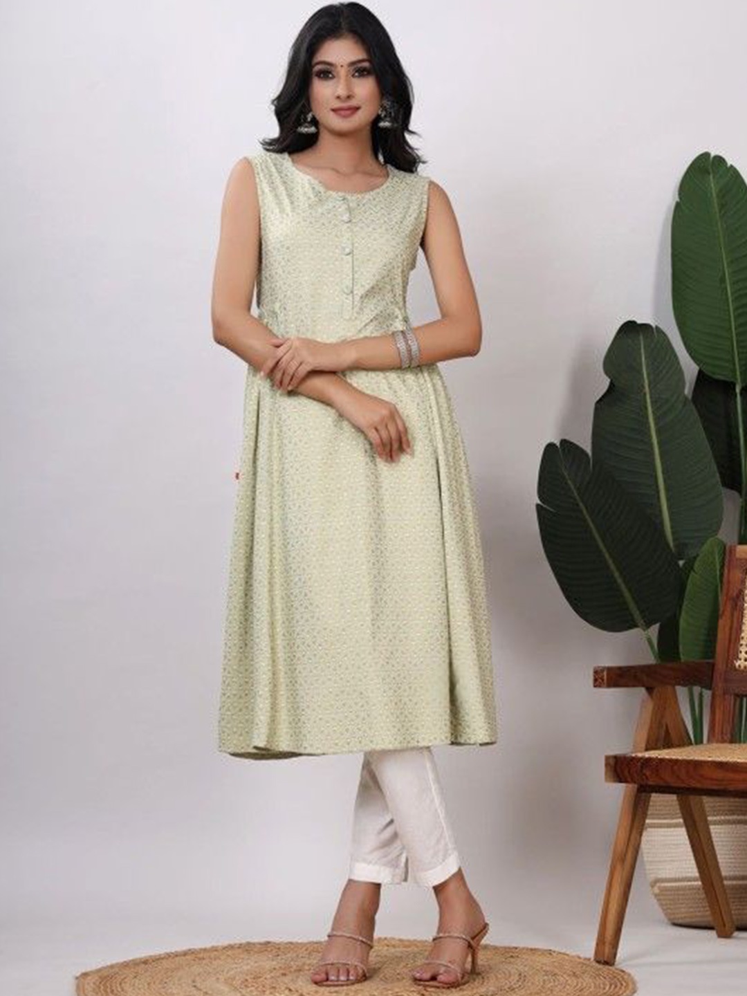 

Chandbaali Floral Printed Chikankari A-Line Kurta, Green