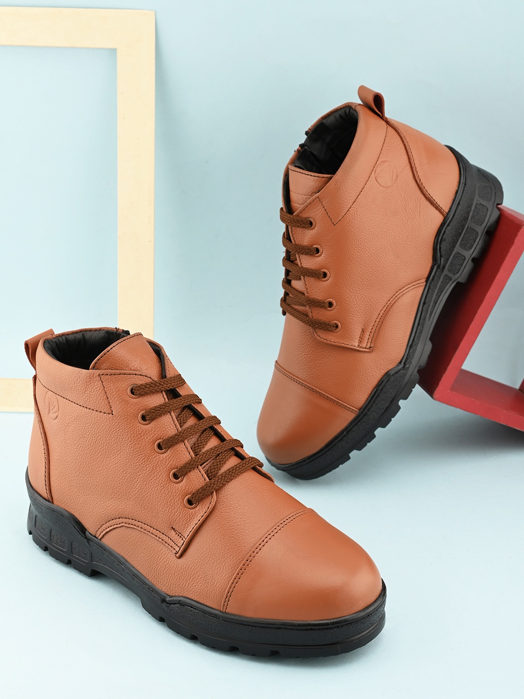 

IMCOLUS Men Textured Block-Heeled Regular Boots, Tan