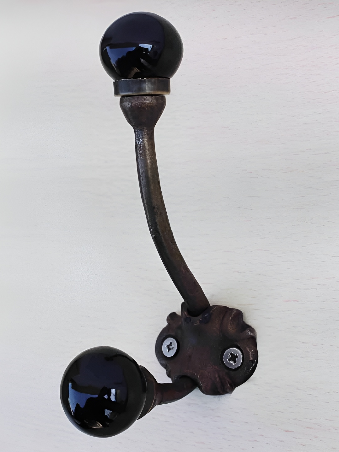 

IndianShelf Black & Blue Ceramic Wall Hooks