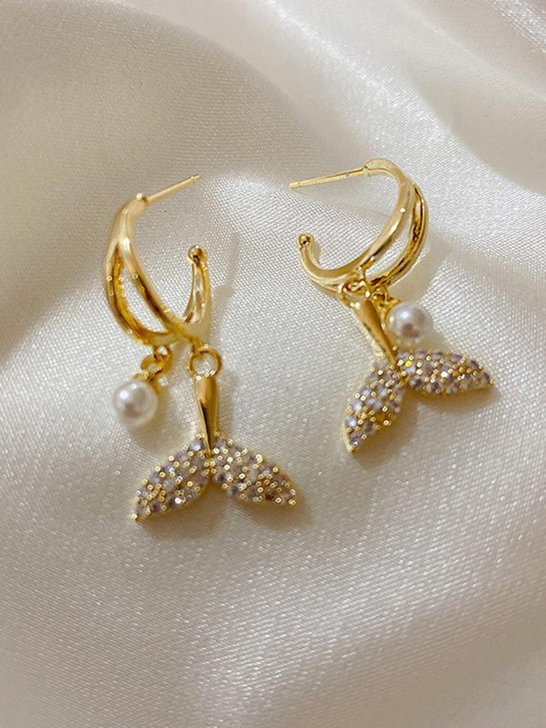 

DESTINY JEWELS Gold Plated Contemporary Drop Earrings