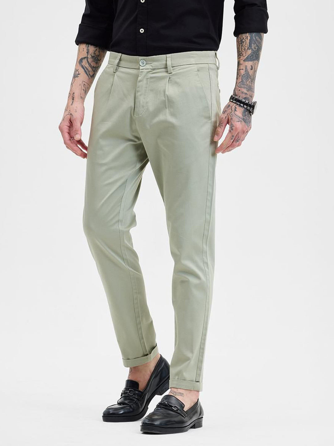 

Snitch Men Smart Slim Fit Pleated Trousers, Green