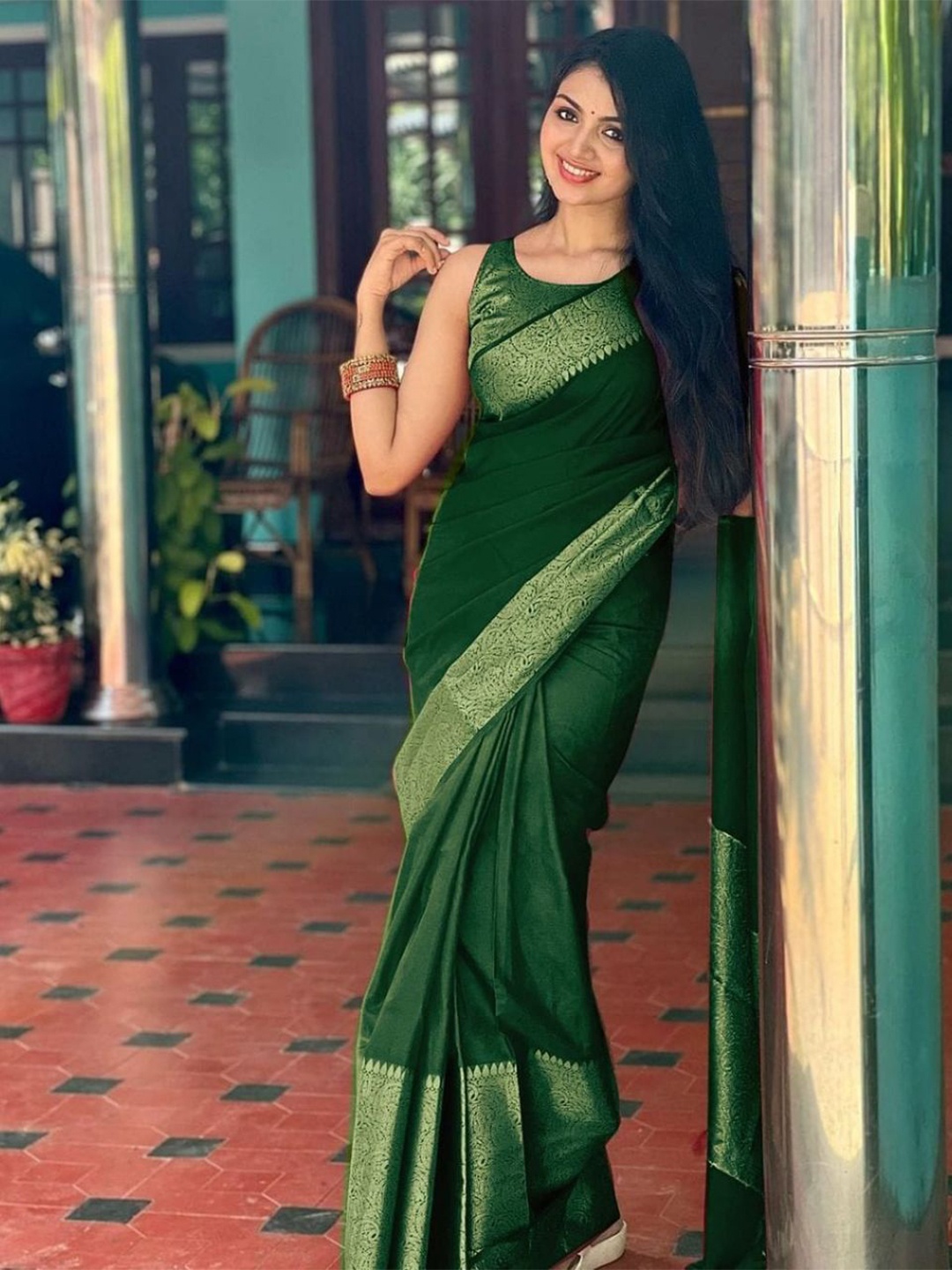 

Wuxi Zari Pure Silk Banarasi Saree, Green