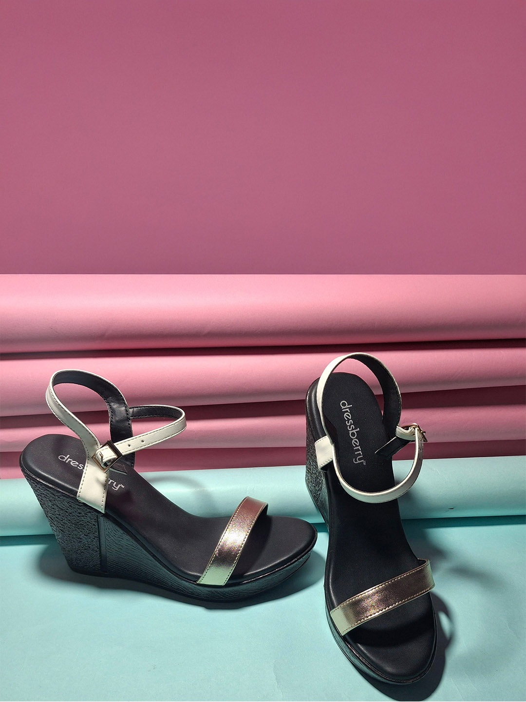 

DressBerry Women Wedge Heels Sandals, Black