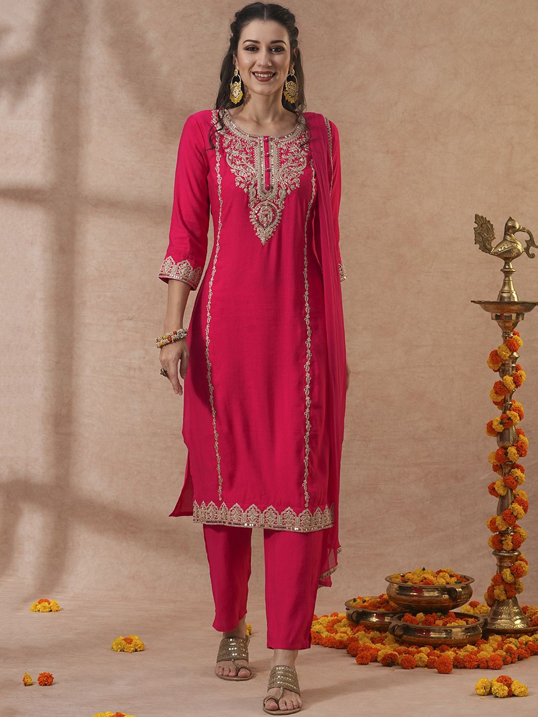 

FASHOR Pink and Gold Ethnic Motifs Zari Embroidered Kurta with Trouser & Dupatta