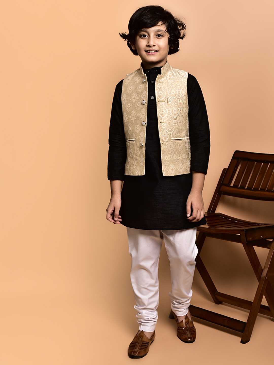

PRINTINDIA Boys Band Collar Straight Kurta with Trouser & Nehru Jacket, Black