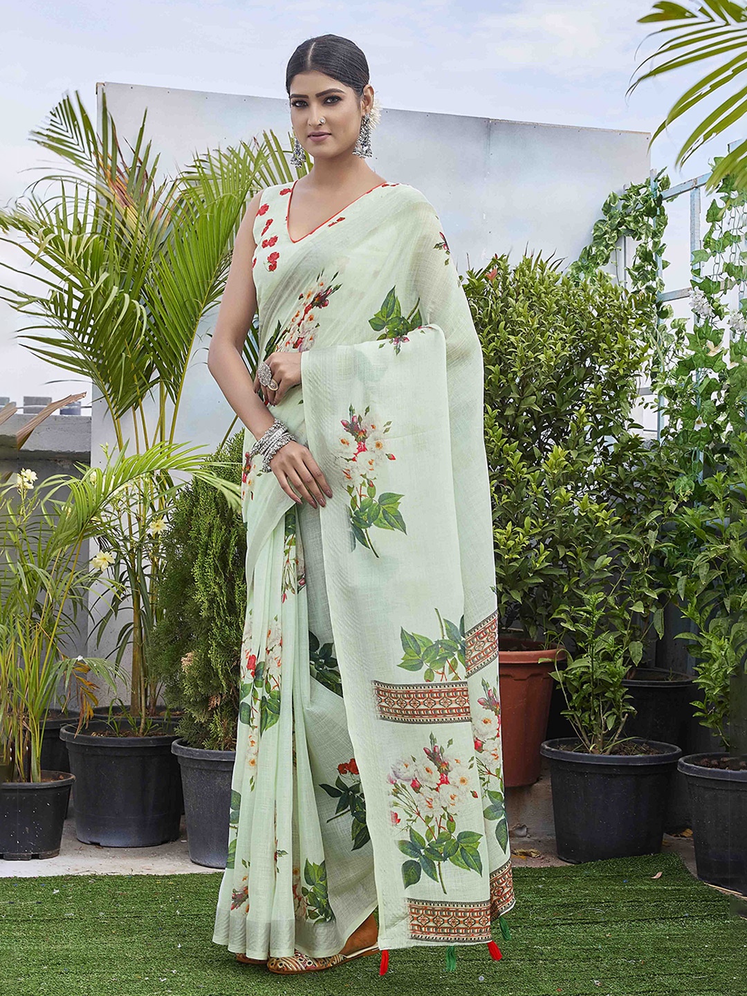 

KSM PRINTS Floral Printed Saree, Green