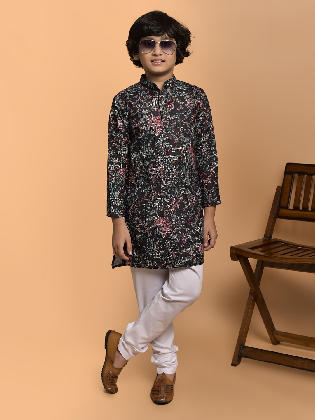 

PRINTINDIA Boys Floral Printed Regular Straight Kurta with Pyjamas, Black