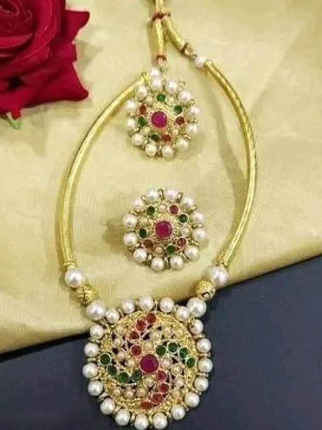 

Gyaan Jewels Stone Studded & Beaded Necklace & Earrings, Gold