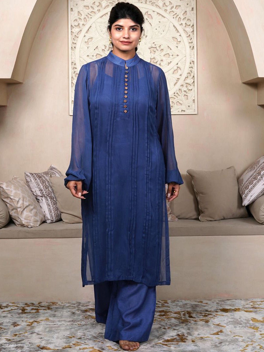 

IMRIE India Striped Mandarin Collar Georgette A-Line Kurta With Trousers & Slip, Blue