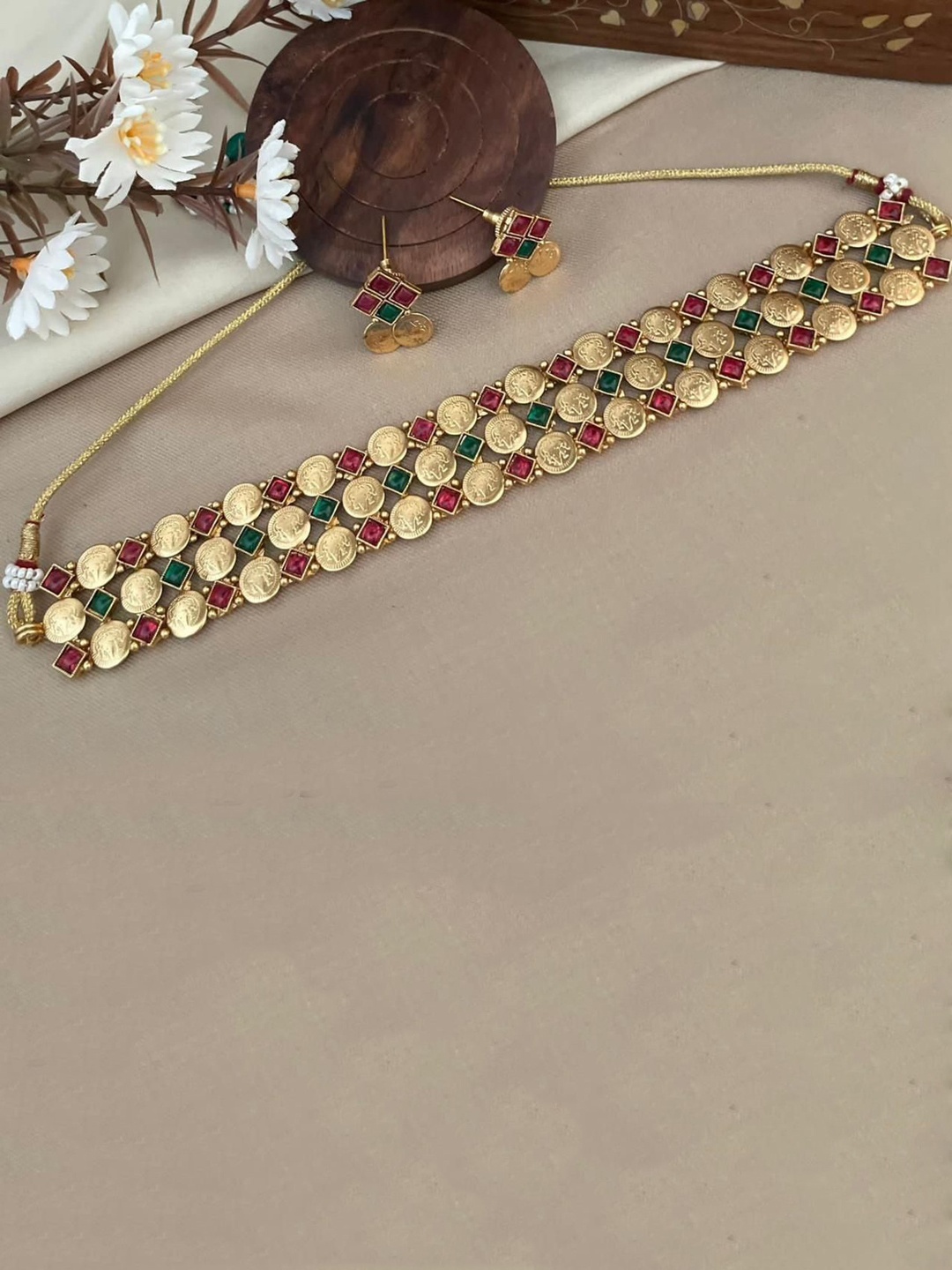 

GRIIHAM Gold-Plated Kundan-Studded Premium Gold Finish Coin Laxmi Jewellery Set