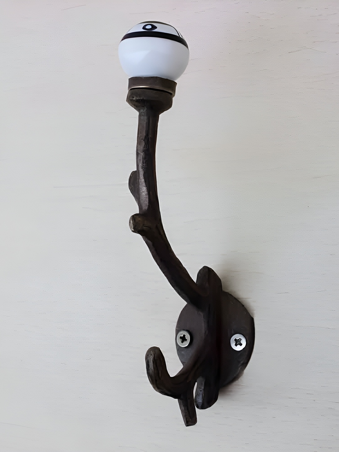 

IndianShelf Black & White Floral Printed Ceramic Wall Hooks