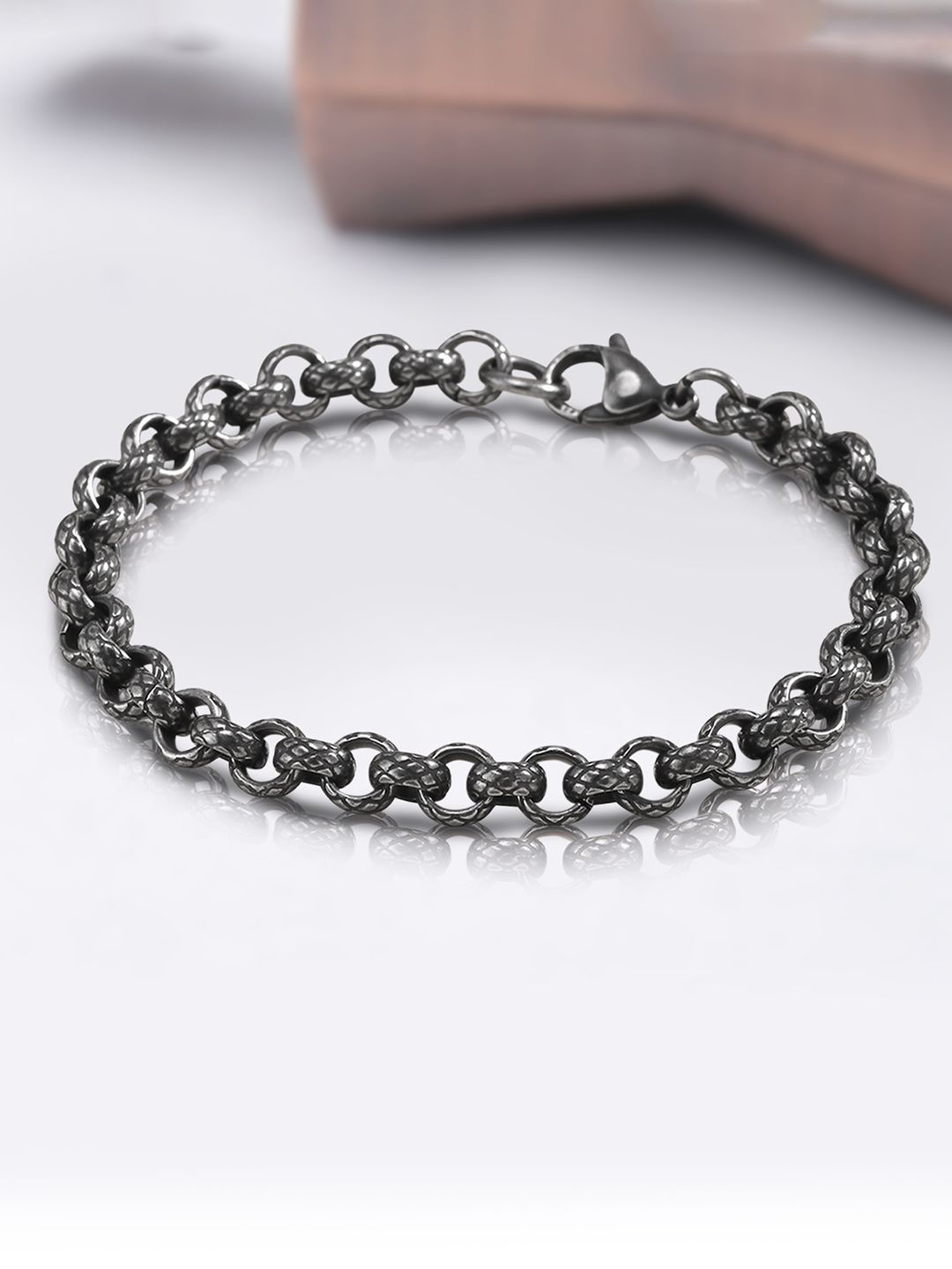 

Peora Men Silver Plated Stainless Steel Link Bracelet