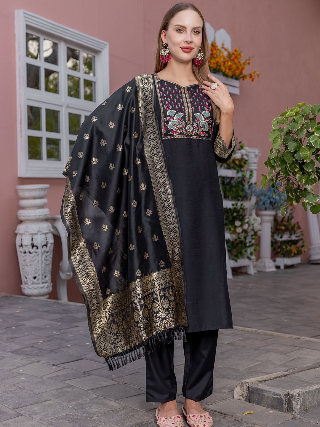 

KALINI Floral Printed Regular Straight Kurta with Trousers & Dupatta, Black