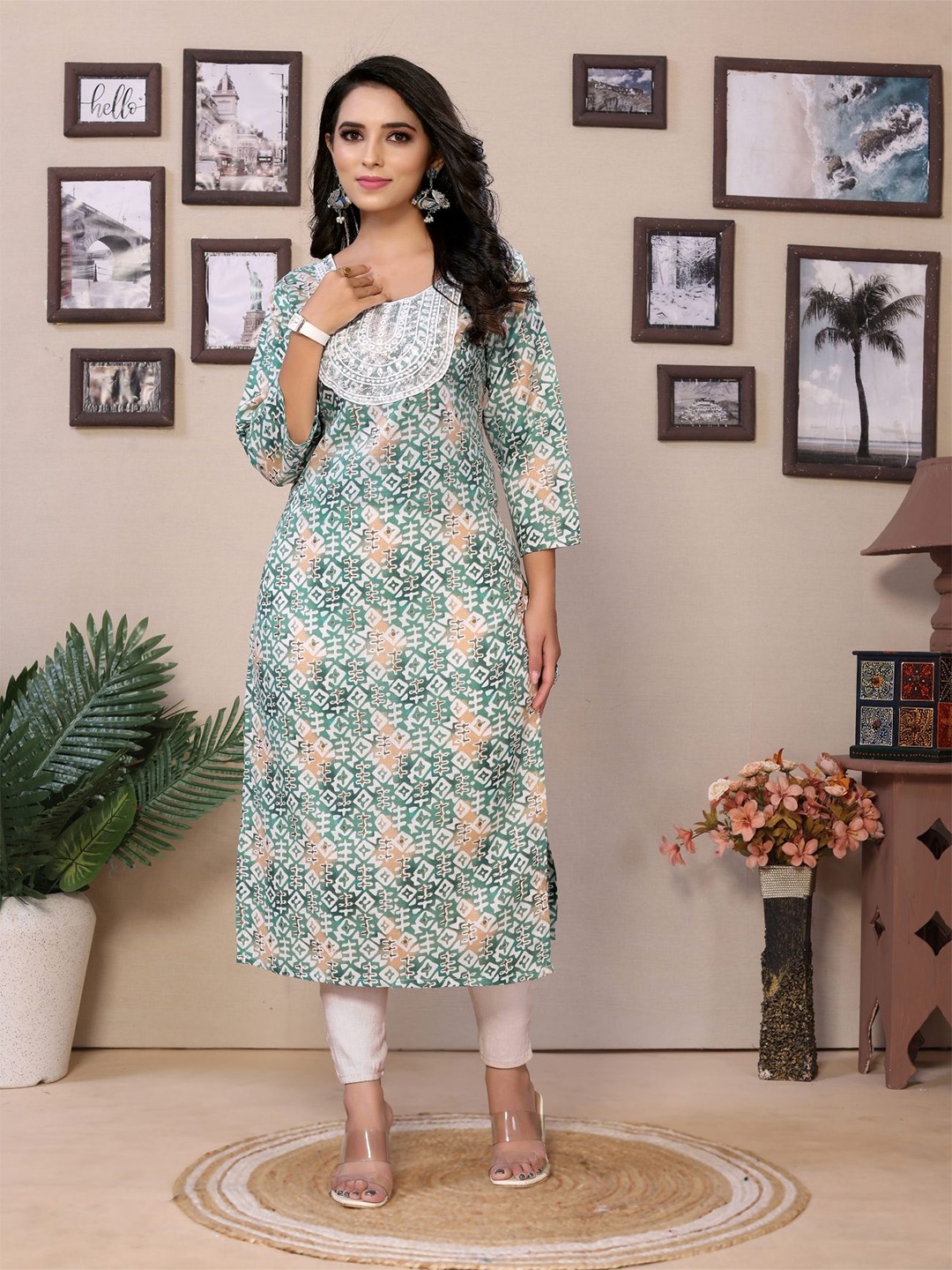 

vj fashion Women Geometric Printed Thread Work Kurta, Green